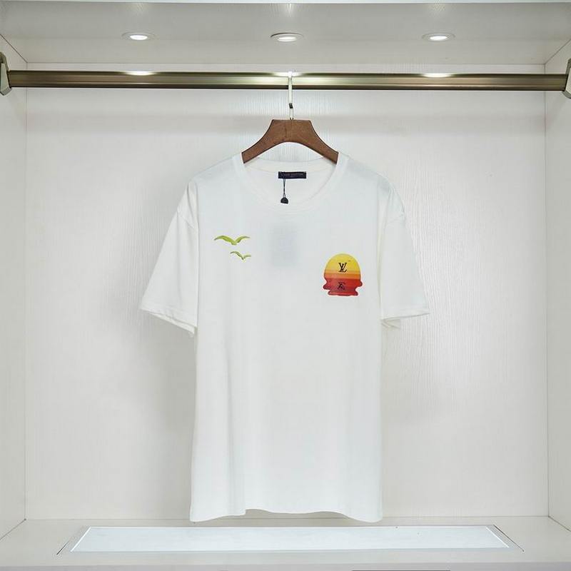 Louis Vuitton Men's T-shirts 233